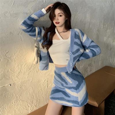 China Fashion zebra pattern korean jacquard anti-pilling knitted sweater set for women for sale