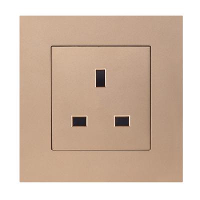 China Easy Installation High Quality Standard Switched Socket Outlet 13A Electrical Wall Outlet UK Wall Socket for sale