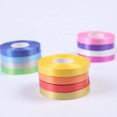 China Metallic/Iridescent/Holographic/Glitter/Glossy/PP 10mm*30M PP Color Curling Ribbon for Gift and Decoration for sale