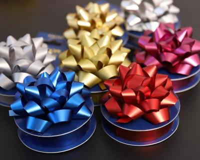 China Floral Self Adhesive Christmas Gift Wrap Metallic Bows With Ribbons for sale