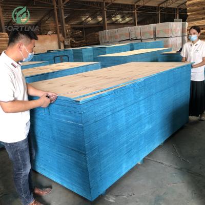 China Raincoat ; Competitive Price Fortuna Good Strength 3/4 Cdx Plywood Knotty Pine Plywood 3/4 4*8 Cdx for sale