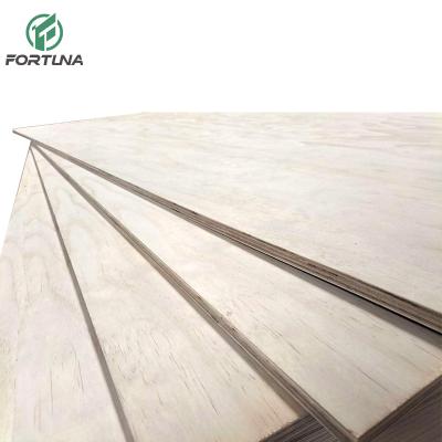 China Raincoat ; Competitive Price 1200x2400mm 6mm-25mm Thickness Wbp Glue Pine Core Structural Cdx Plywood For Building for sale