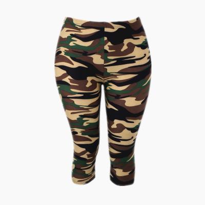 China USA GYM Tights Summer Anti-Wrinkle Shorts Casual Polyester Spandex Buttery Soft Daily Wear Green Camouflage Design Capri Shorts Gaiters for sale