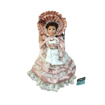 China Wholesale Beautiful Girl Porcelain Doll Porcelain Fashion Various Fashion Agriculture Standing Type Elegant Figures Figures Girl. for sale