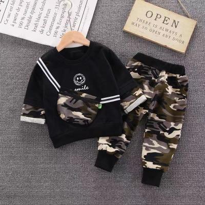 China Little Boys Casual Autumn Clothes Casual Boys 2 Piece Clothing Set Long Sleeves Camouflage Printed Purse Jacket And Pants For Boys for sale