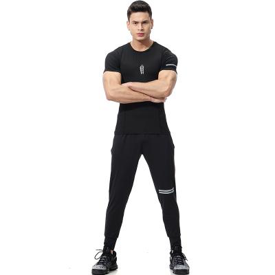 China Breathable T-shirt Men's Suits Running Shirts Mens Sportswear Suit Polyest Spandex Mens Sportswear Set for sale