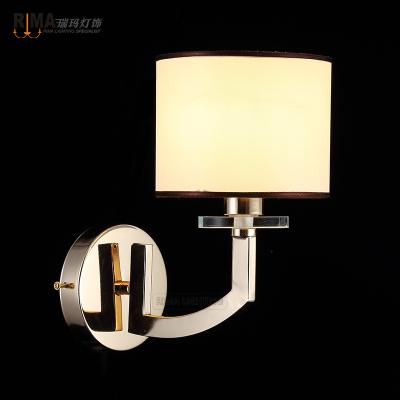 China Modern Modern RM5081 Wall Lamp With French Fabric Shade Gold Hotel Bedside Wall Light for sale