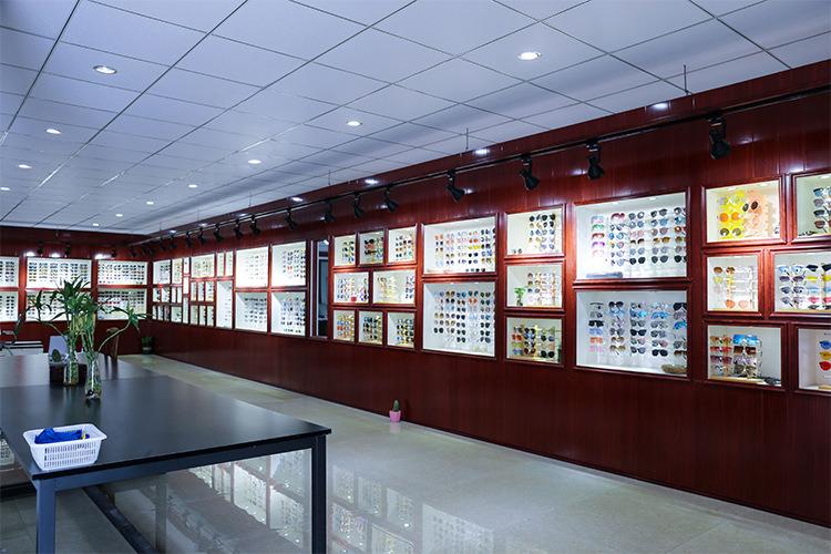 Verified China supplier - Shenzhen Chuangshi Optical Co., Ltd.