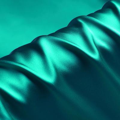 China Breathable Shinny Silk Fabric 16mm Stretch Silk Charmeuse For No.90 Silk Pillowcases Green Color for sale