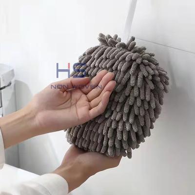 China Hypoallergenic Microfiber Chenille Reusable Hand Drying Ball Towel for sale