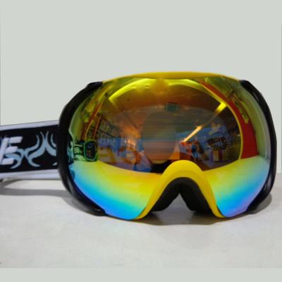 China Eco Friendly Cool Mirror  Snow Boarding Goggles with Adjusted Nose Buckle for sale