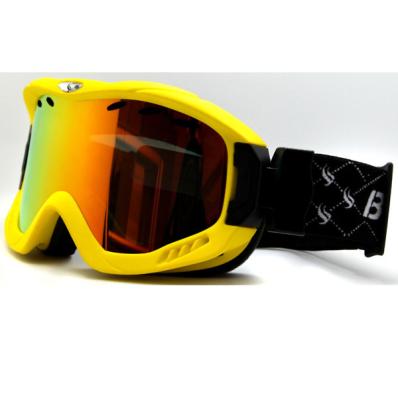 China Adult Yellow Mirrored Double Lens Ski Goggles For Women , CE and FDA Certificate for sale