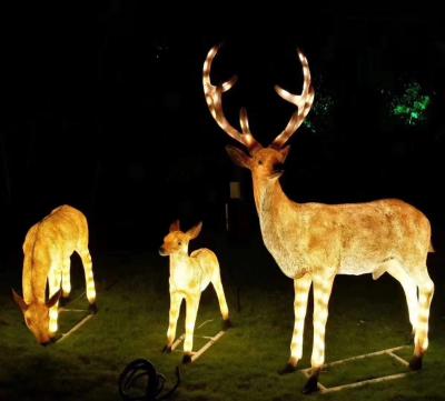 China Outdoor large Glass fiber reinforced plastic reindeer modelling lamp 3D Christmas reindeer motif decorations Lights for sale