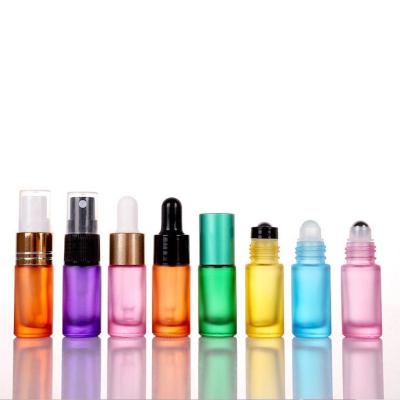 China Personal Care Travel Custom Size Easy Carry Empty Perfume 5Ml Mini Refillable Essential Oil Glass Bottle for sale