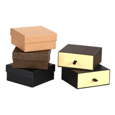 China Recycled Materials Slippery Corrugated Brown Square Cardboard Craft Small Christmas Kraft Paper Hard Custom Gift Box New for sale