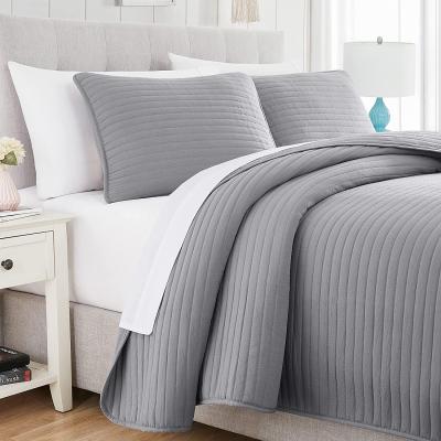 China Home Comforter Set Designer Fluffy And Soft Hypoallergenic Comforter Set Queen King Size Portable Folding for sale