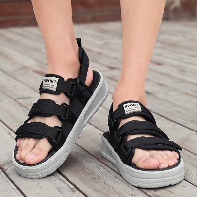 China Korean Casual Men's Personality Flat New Summer Trend Beach Slippers Sandals Thick Bottom Comfortable Breathable Outdoor for sale