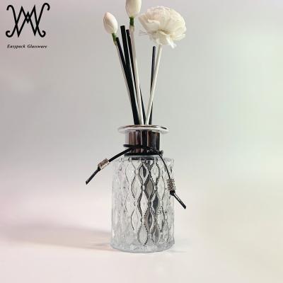 China Personal Care 130ml 140ml Vintage Diamond-faceted Glass Diffuser Bottle With Silver Cap for sale