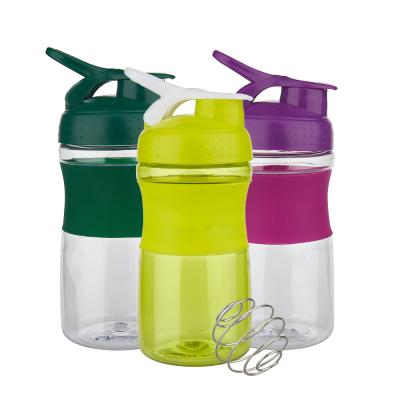 China Viable Custom Sport 570ml Gym Drinks Protein Bottle Plastic Water Shaker Bottle Eco Friendly for sale