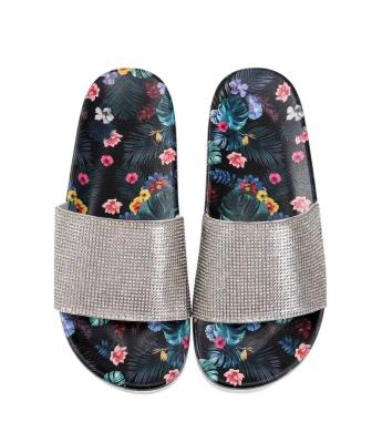 China Cushioning Non-slip Beach Sandals Outdoor Fashion Flat Women's Slide Household Sandals Slippers for sale