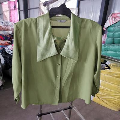 China Second-hand mixed clothing used clothes summer second-hand women's clothing comfortable long-sleeved fabric second-hand clothes for sale