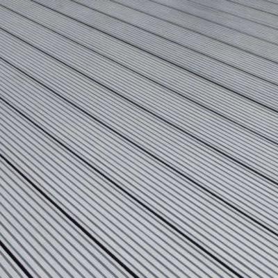 China Decking de Wpc exterior sólido impermeable China Decking de Wpc compuesto en venta