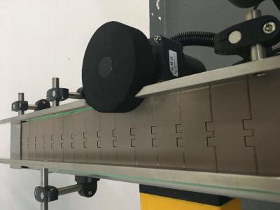 China Easy Operated Wrap Around Labelling Machine L2000*W850*H1350 Mm for sale