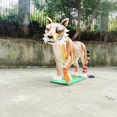 China Animal Silk Lantern Tiger Giraffe Deer Cartoon Silk Cloth Zigong Lantern Festival Lantern for sale