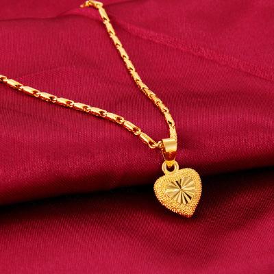 China FASHIONABLE Gold Plated Heart Necklace Women Heart Jewelry Heart Charm Pendant Necklace for sale