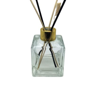 China Personal Care 150ML Square Reed Diffuser Bottle With Gold Silver Aluminum Cap for sale