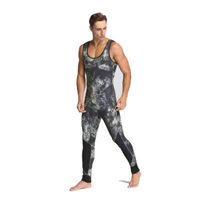 China Adult Spearfishing 5mm Wetsuit Camouflage Back Diving Suits Zip Surfing Suit for sale