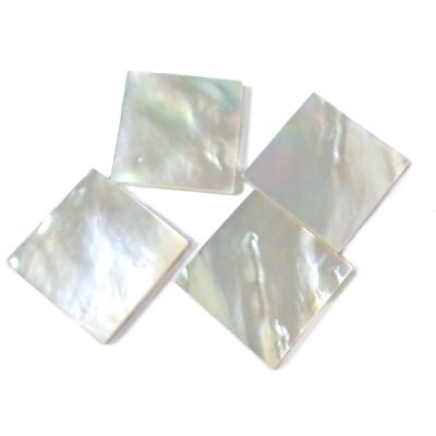 China Hot Selling Natural Color Game Or Fire Square Flat Cut Pearly Shell Slice for sale