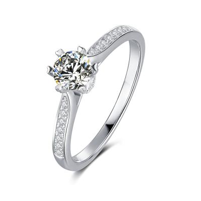 China CLASSIC 925 Sterling Silver Jewelry CZ Stone 0.5ct 5mm Moissanite Side Head Stone Ring for sale