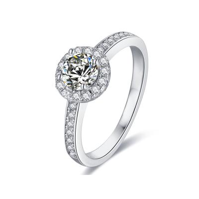 China CLASSIC 925 5mm round 0.5ct moissanite halo silver ring in gold jewelry for women for sale