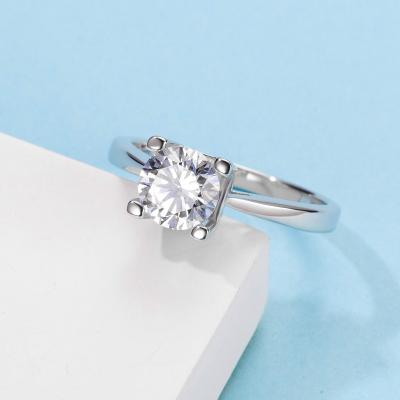 China CLASSIC letter HW moissanite ring for woman jewelry 18k white gold plating 925 sterling silver ring for sale