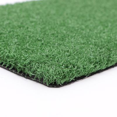 China Dark Green Curved Artificial Yarn Lawn Factory Price Garden Cottage Outdoor Solar Powered Landscape Yarn Lawn for sale