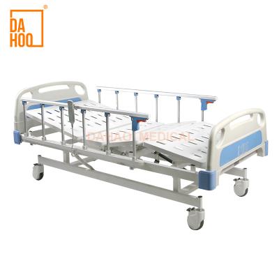 China Four Function Two Function Icu Hospital Bed Electric Remote Control Medical Care Bed for sale