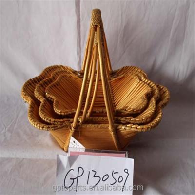 China China Handmade Empty Cheap Wicker Baskets Wholesaler Small Wicker Gifts Gourmet Willow Basket for sale