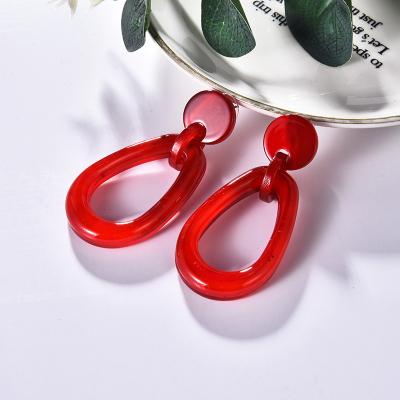 China FASHIONABLE European and American exaggerated simple earrings 2022 Korean acrylic earrings new retro women's fashionable earrings for sale