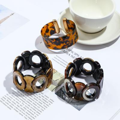 China Acrylic Turtle Shell Bangle High Quality New Design Vintage Wrist Acetate Bracelet Big for sale