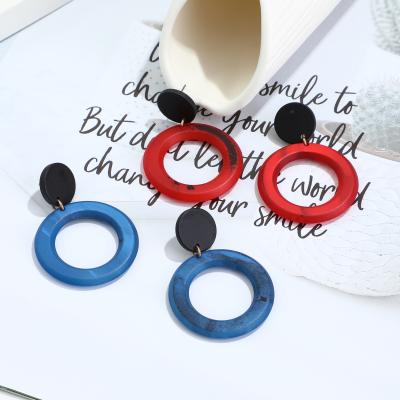 China 2022 Fashionable Acrylic Geometric Round Hoop Earrings Vintage Resin Hoop Earrings Jewelry Gift High Quality New for sale