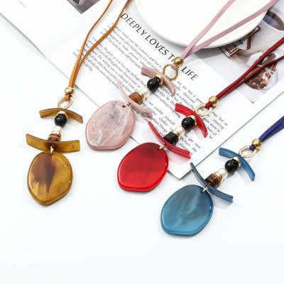 China Retro ethnic style necklace acrylic jewelry simple female wild pendant high quality autumn and winter fashion pendant long for sale