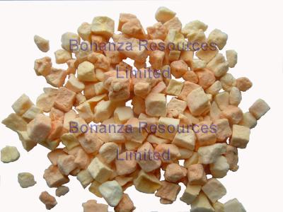 China Qaulified Fruit Dices Freeze Dried Papaya Granule Natural food ingredient for sale