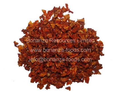 China Kosher Certified Dehydrated Tomatoes Pieces 10*10mm Dried Tomatoes for sale