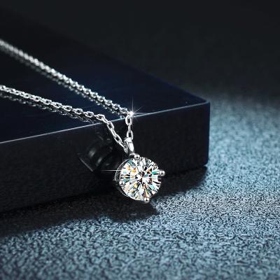 China Fashion Design S925 Sterling Silver 5A Minimalist Cubic Zircon Necklace S925 Moissanite Pendant Necklace For Valentine's Day Gift for sale