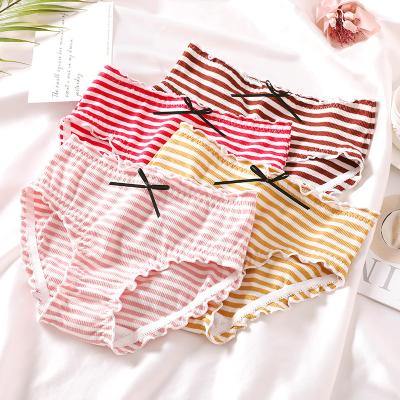 China Antibacterial Fashion Young Girls Bow Panties Strip Cute Breathable Cotton Panties Women Mid Underwear 95% Rise for sale