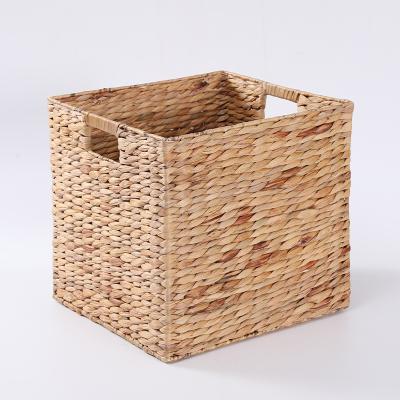 China Natural Water Hyacinth Basket Sustainable Handmade Herb Storage Fast Delivery for sale