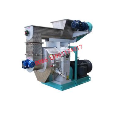 China Biomass Pellet Making Wood Pellet China Supplier High Capacity Wood Pellet Mill / Biomass Wood Pelletizer for sale