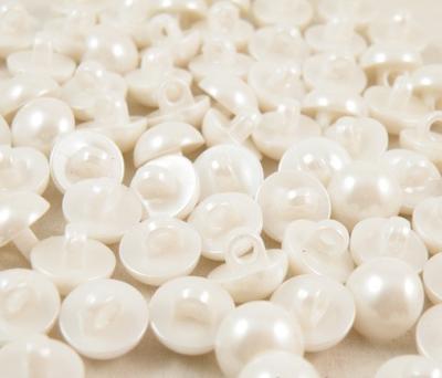 China 1 Bag Factory Supply Viable Pearl Mushroom High Quality Trimming White Shirt Button for sale