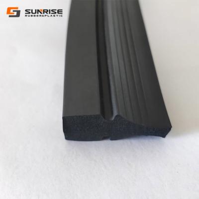 Cina Water rubber strip squeegee Cleaning Scraper in vendita